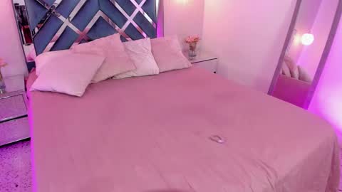 Mia Khalifa online show from March 6, 11:36 am