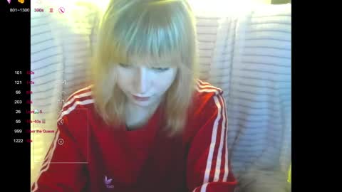 Snapshot of miakimiko chatting on May 30, 2:08 am miakimiko online show from May 30, 2:08 am