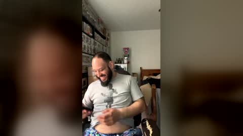 Mark online show from April 8, 2:50 pm