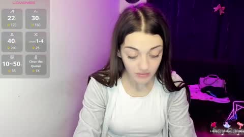 mialune01 online show from March 23, 8:18 am