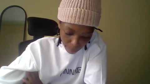 Muffin online show from March 30, 4:19 pm