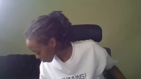 Muffin online show from April 2, 11:02 pm