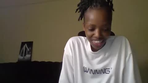 Muffin online show from April 17, 3:04 pm