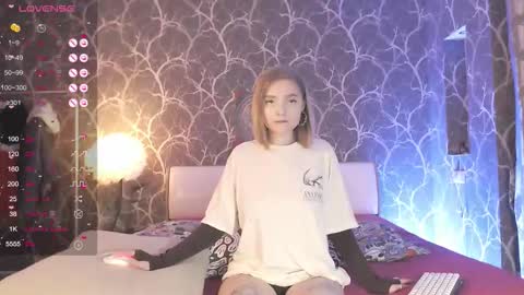 Mia online show from February 14, 2:25 pm