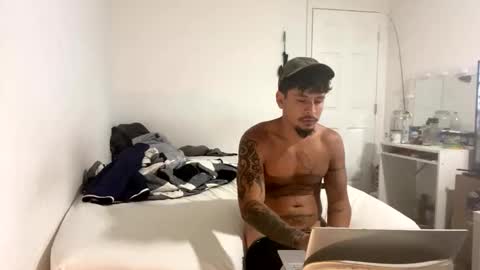 miamiclos1 online show from March 12, 4:07 am