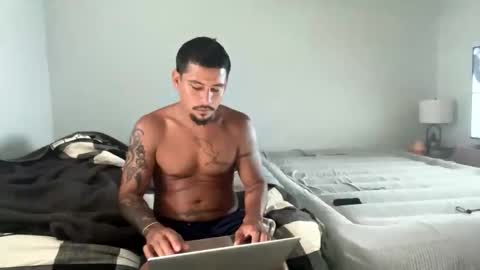 miamiclos1 online show from May 30, 1:08 pm