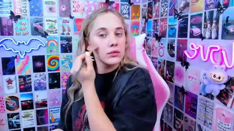 miamilas online show from January 7, 12:40 pm