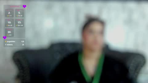 Snapshot of miamontoya chatting on February 6, 11:37 pm Mia   -5 7001400 Follow  online show from February 6, 11:37 pm