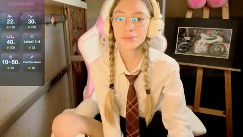 Snapshot of miamooonn chatting on May 28, 3:20 pm MiaMoon online show from May 28, 3:20 pm