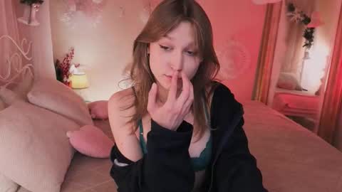 Snapshot of miaoflight chatting on January 7, 3:25 pm Mia online show from January 7, 3:25 pm