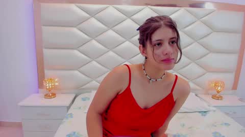 Sweetie Mia online show from January 18, 12:15 pm