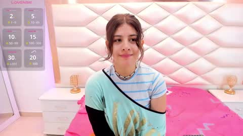 Sweetie Mia online show from February 26, 12:25 pm