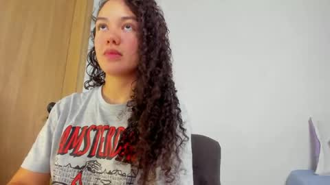 Snapshot of miarouseex chatting on May 11, 7:00 pm Mia Rouse online show from May 11, 7:00 pm