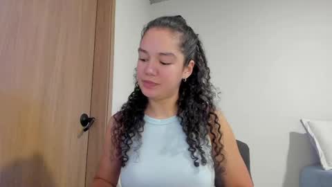 Snapshot of miarouseex chatting on May 13, 9:44 pm Mia Rouse online show from May 13, 9:44 pm