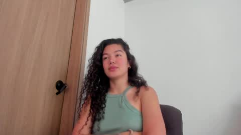 Snapshot of miarouseex chatting on June 1, 3:03 pm Mia Rouse online show from June 1, 3:03 pm
