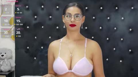 Snapshot of miaryder29 chatting on October 27, 1:04 pm Mia online show from October 27, 1:04 pm