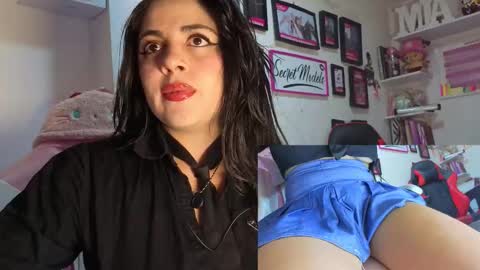 Snapshot of miasavagex18 chatting on February 16, 4:52 am MiaHancock online show from February 16, 4:52 am