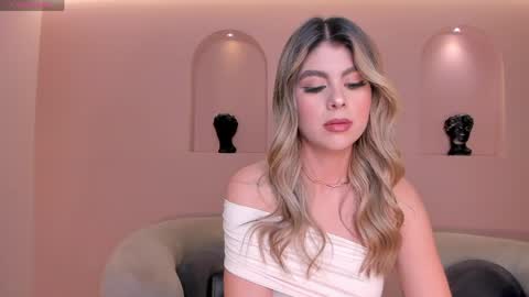 Mia Silva online show from May 27, 11:29 am
