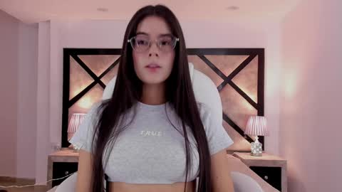 Snapshot of miasilverr chatting on January 1, 8:15 pm Mia online show from January 1, 8:15 pm