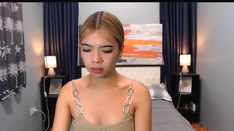 Snapshot of miasmith09 chatting on February 2, 12:09 am Pau and jence online show from February 2, 12:09 am