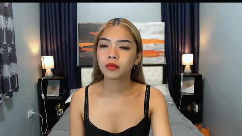 Snapshot of miasmith09 chatting on February 3, 1:26 am Pau and jence online show from February 3, 1:26 am