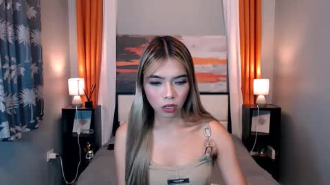 Snapshot of miasmith09 chatting on February 20, 6:37 am Pau and jence online show from February 20, 6:37 am