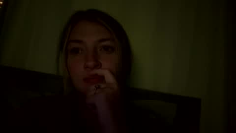 Snapshot of miasmith_001 chatting on May 18, 2:07 am miasmith_001 online show from May 18, 2:07 am