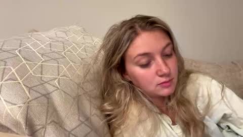 Snapshot of miasmith_001 chatting on May 23, 3:45 am miasmith_001 online show from May 23, 3:45 am