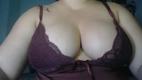 Snapshot of miasp chatting on January 25, 1:43 am MiaSP online show from January 25, 1:43 am