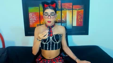 miastephensz online show from May 16, 4:20 am