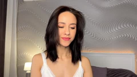 Snapshot of miasweetashoney chatting on April 2, 8:12 am Mia online show from April 2, 8:12 am