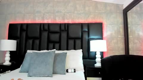 Snapshot of miasweetth chatting on March 11, 11:12 am Mia Sweetth online show from March 11, 11:12 am