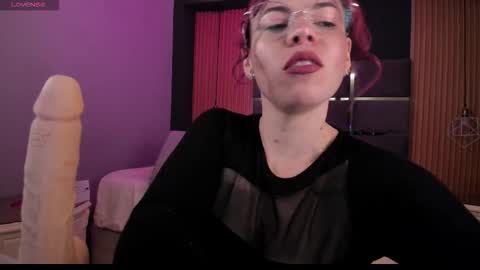 Snapshot of miatorres4 chatting on March 10, 3:33 am miatorres4 online show from March 10, 3:33 am
