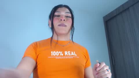 Snapshot of miavalentinaaa chatting on January 3, 4:00 am Miaa valentinaaa online show from January 3, 4:00 am