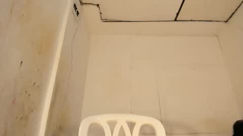 Snapshot of miavaniity54 chatting on April 6, 10:00 pm miavaniity54 online show from April 6, 10:00 pm