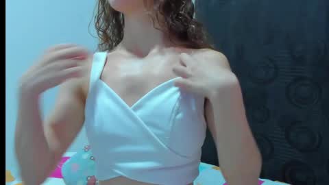  Chloe  online show from May 14, 1:01 am