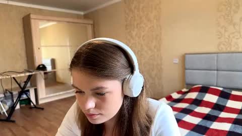 Mia online show from July 26, 10:11 am