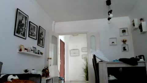 Snapshot of mich6921 chatting on July 14, 5:18 pm MILO MIAMI online show from July 14, 5:18 pm