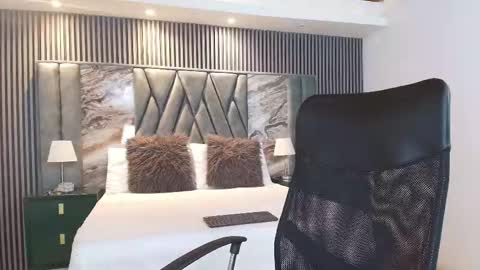 Michael online show from February 26, 7:46 pm