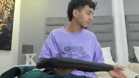 Snapshot of michael__ross chatting on January 14, 11:27 am Michael Ross online show from January 14, 11:27 am