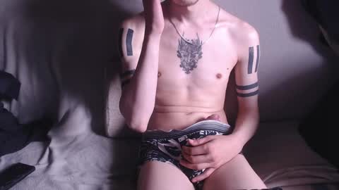 Snapshot of michael_danymans chatting on May 31, 9:27 am Michael online show from May 31, 9:27 am