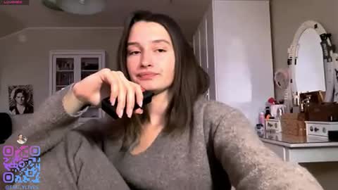 Emily online show from February 6, 2:09 pm