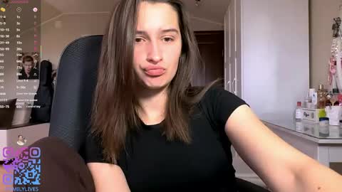 Snapshot of michael_pors chatting on April 21, 2:23 pm Emily online show from April 21, 2:23 pm