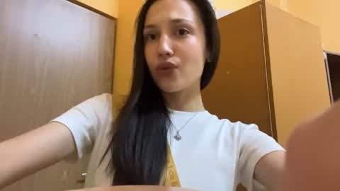 Snapshot of michaeleanidi chatting on June 12, 8:19 pm Milana online show from June 12, 8:19 pm