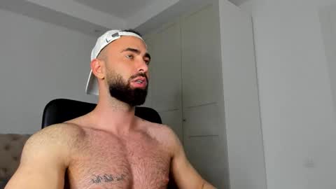 Snapshot of michaelevansx chatting on March 27, 9:36 pm MichaelEvansx online show from March 27, 9:36 pm