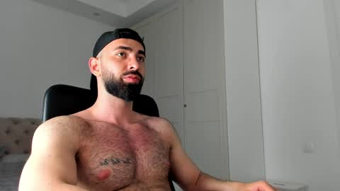 Snapshot of michaelevansx chatting on March 29, 8:31 pm MichaelEvansx online show from March 29, 8:31 pm