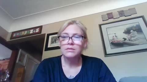 Snapshot of michelle22b chatting on June 1, 6:20 pm Michelle22 3 online show from June 1, 6:20 pm