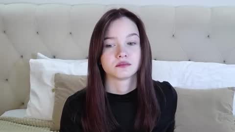 Michelle online show from November 3, 1:34 pm