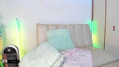 Michelle online show from March 8, 2:04 am