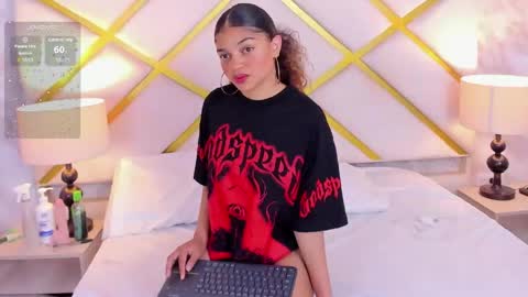 Snapshot of michellebronx chatting on May 26, 11:39 am michellebronx online show from May 26, 11:39 am